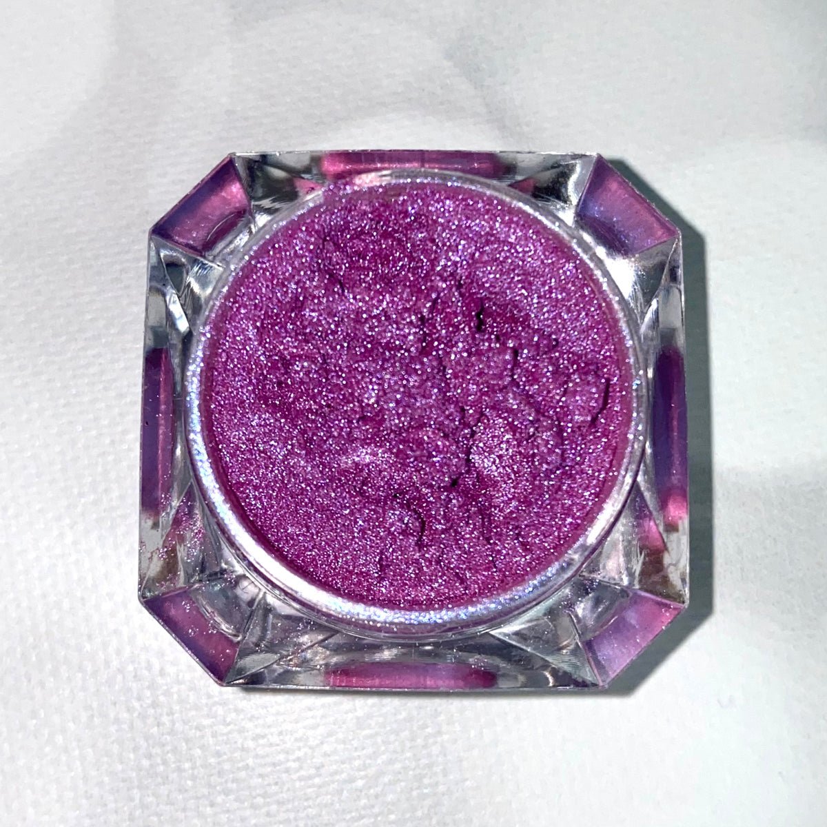 Extraterrestrial Lavish Pigment Eyeshadow - urbinfinds