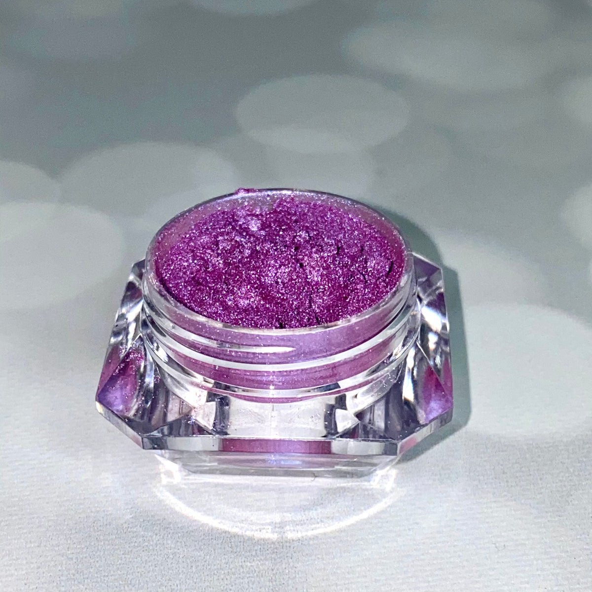Extraterrestrial Lavish Pigment Eyeshadow - urbinfinds