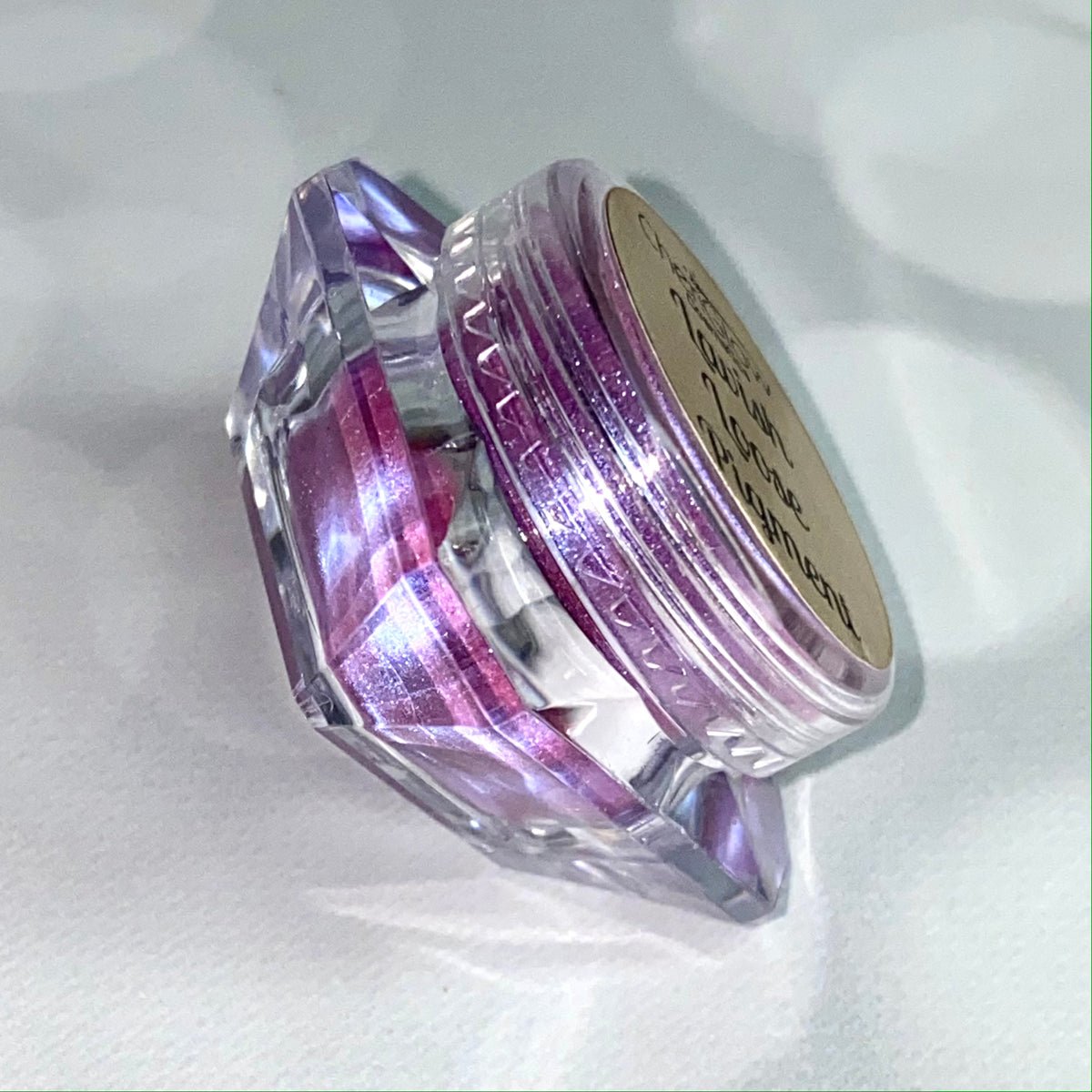 Extraterrestrial Lavish Pigment Eyeshadow - urbinfinds